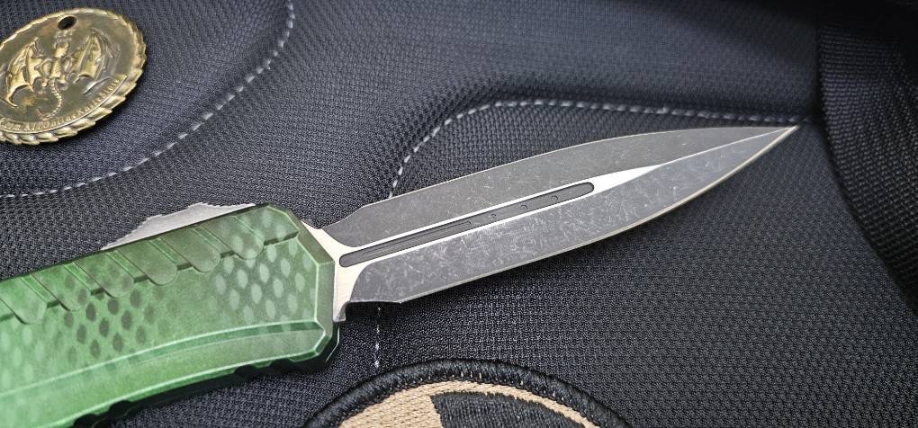 Microtech Cypher II D/E - Green X-51 Handle - Tumbled Black Blade