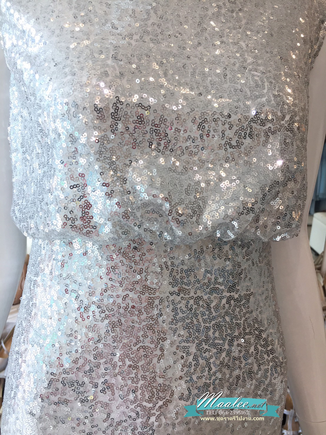 พร้อมเช่า ชุดราตรีแนวGatsby ปักเลื่อม แขนกุดเข้ารูป ออกงานกลางคืน ด้านหลังเป็นซีทรูแนวเซ็กซี่ สีเงิน (ซิปหลัง)