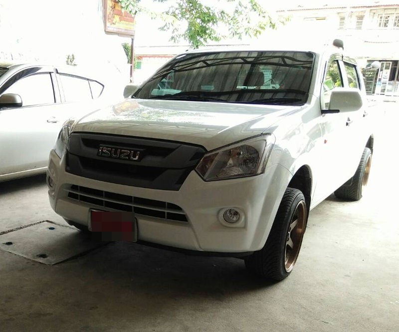 ขายยางปูพื้นรถเข้ารูป Isuzu D-Max 2012-2017 4 ประตู ลายสนุ๊กสีน้ำตาลขอบน้ำตาล