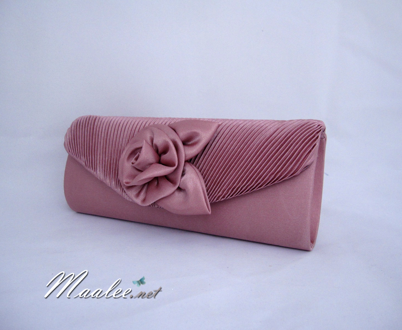 Sale พร้อมส่งEvening Clutch กระเป๋าออกงาน สีชมพูNude ผ้าซาตินอัดพลีต แต่งดอกกุหลาบ