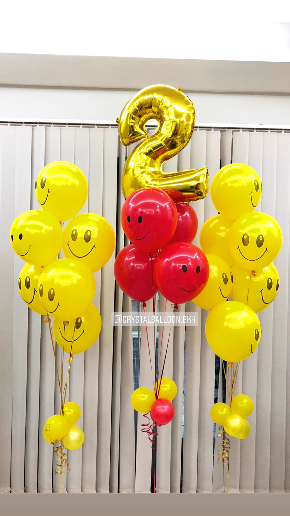 ลูกโป่ง วันเกิดเด็กชาย/เด็กหญิง ลูกโป่ง Emoji หน้ายิ้ม สีเหลือง-แดง 3 ช่อ พร้อมตกแต่ง ฟอยล์ตัวเลข สามารถเปลี่ยนสีลูกโป่ง/เปลี่ยนสี-ฟอยล์ตัวเลขได้