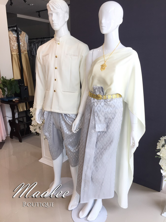 เช่า ชุดไทย ชุดเพื่อนเจ้าสาว ชุดไทยผ้าถุงสีเทาเงิน สไบเรียบ สีงาช้าง