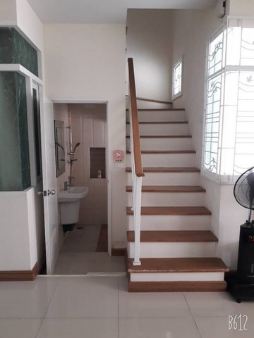 ให้เช่าทาวน์เฮาส์ 2 ชั้น 22.2 ตร.ว.หมู่บ้านโกลเด้น ทาวน์ เกษตร-ลาดปลาเค้า ซอยลาดปลาเค้า 72