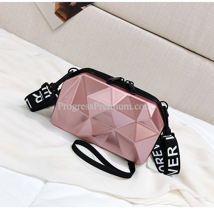 กระเป๋าสะพายข้าง