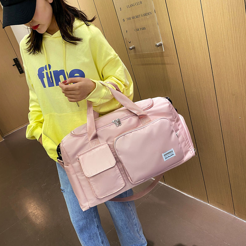 กระเป๋าเดินทางแบบหิ้วพร้อมสายสะพายข้าง รุ่น 011ZMN ขนาด ก.48*ส.28*ก้น 21 ซม.