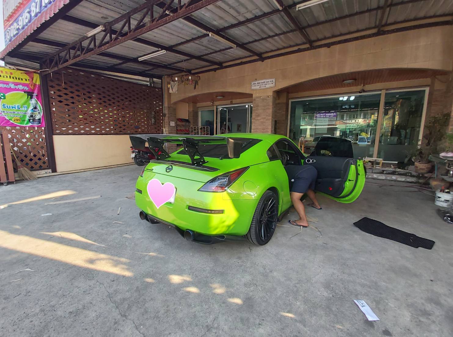 พรมปูพื้นรถยนต์ Nissan 350Z เข้ารูป