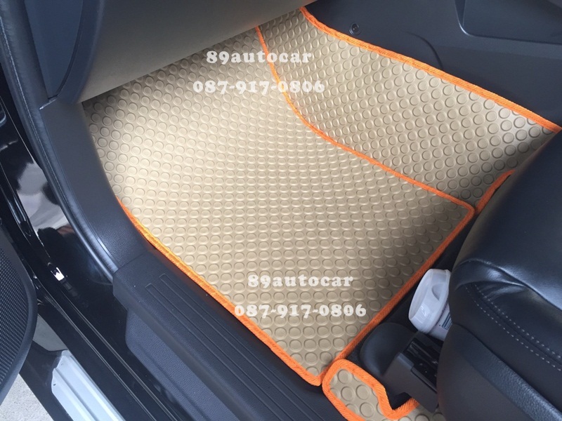 โรงงานพรมรถยนต์ Mitsubishi Pajerosport 2016 กระดุมสีครีมขอบส้ม