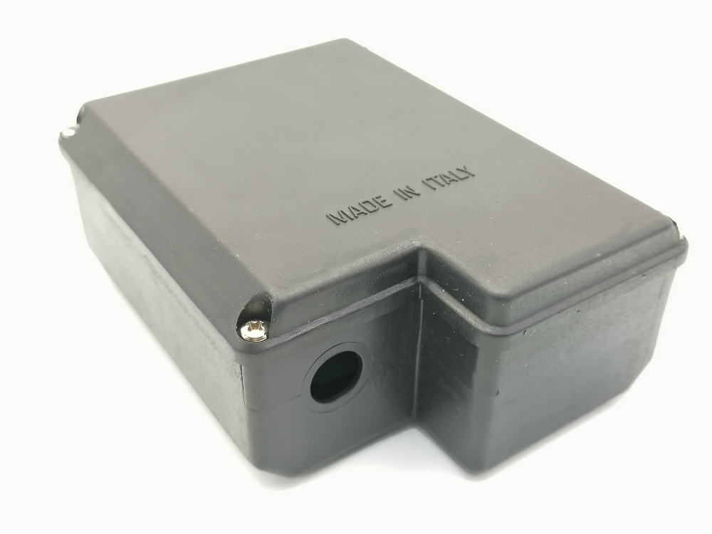 *เลิกจำหน่าย* ฝาครอบสายไฟ คอนเดนเซอร์ มอเตอร์ (พลาสติก) #482