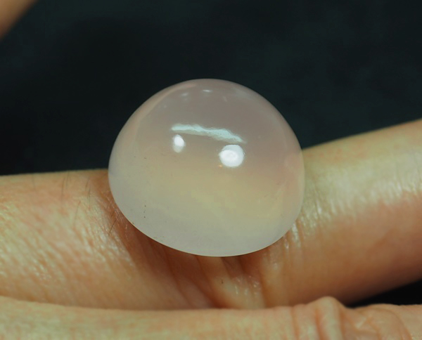 คคาลซิโดนีสีชมพู (Pink Chalcedony) 24.10 กะรัต