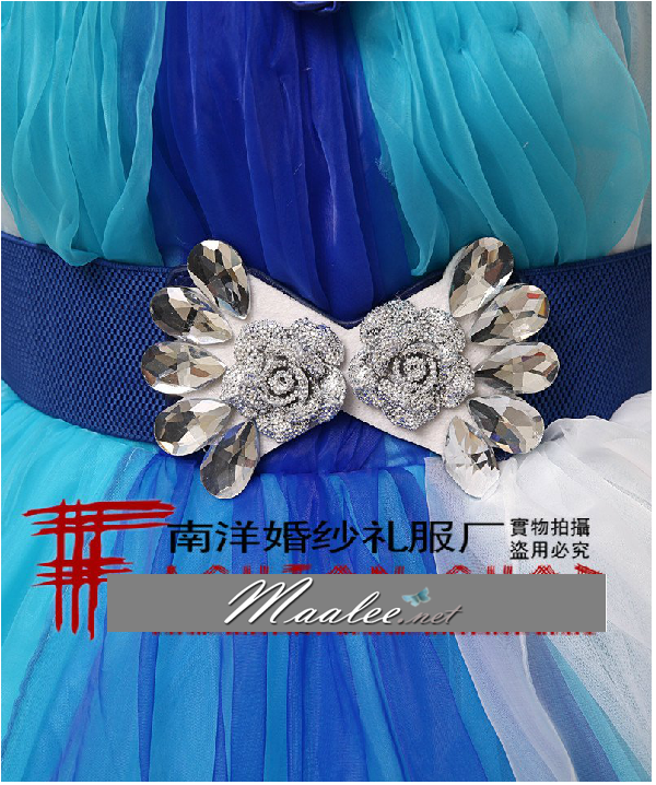 พร้อมเช่า ชุดแฟนซี ชุดราตรียาว สีฟ้า แบบเกาะอก แต่งดอกช่วงอก พร้อมเข็มขัด น่ารักมาก