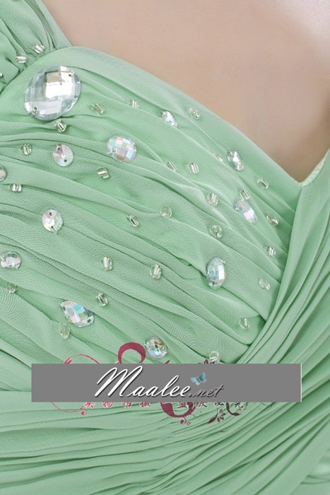 พร้อมส่ง ชุดราตรียาว สีครีม จับเดรปไขว้ เข้้ารูป ปักเลื่อมสวยแต่งช่วงหน้าอก