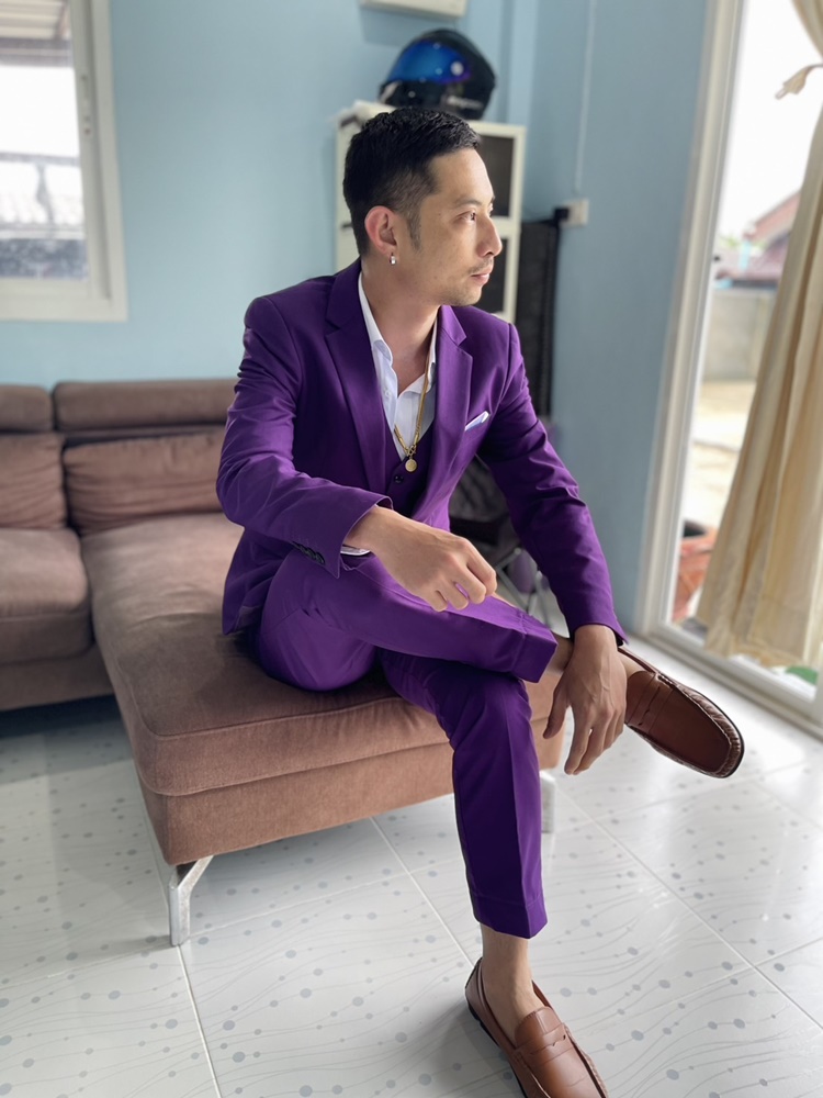 พร้อมเช่า ชุดสูทชาย สีม่วง สไตล์เกาหลี (พร้อมเสื้อกั๊ก)