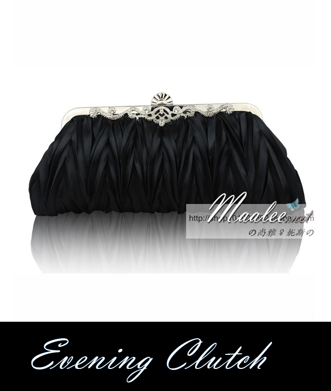 พร้อมส่ง Evening Clutch กระเป๋าออกงาน สีดำ ผ้าซาตินอัดพลีต ลายฟันปลา พร้อมสายโซ่ สั้นและยาว