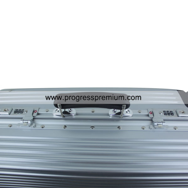 กระเป๋าเดินทาง