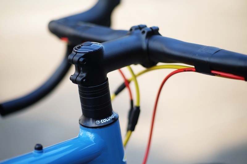 CINELLI ZYDECO LA LA สีฟ้า | จักรยานกราเวลเฟรมอลูมิเนียม Shimano Sora ชุดแต่งครบ ปั่นทางเรียบ-ลุยฝุ่นได้