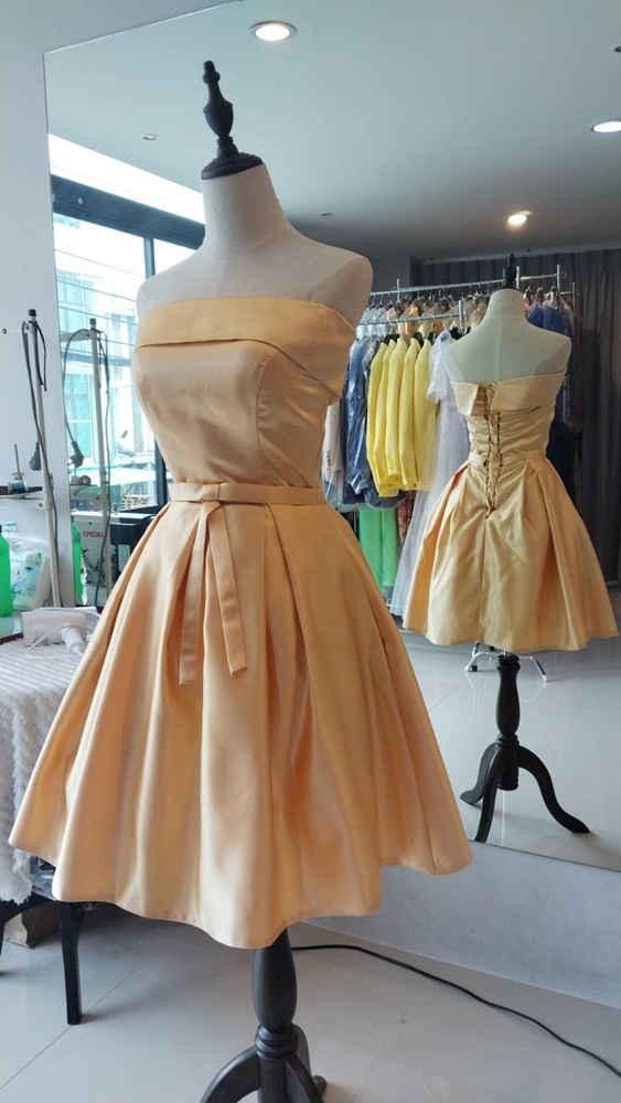 พร้อมส่ง ชุดราตรีสั้น แบบไหล่ปาด สไตล์วินเทจ สีทอง (เชือกผูกหลัง) *เหลือเฉพาะ S*