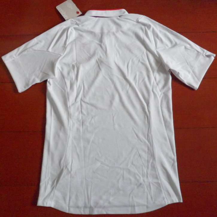 เสื้อฟุตบอล ทีมชาติอังกฤษ ชุดเหย้า ชุดลุยศึกยูโร 2012 ปัก vs UKRAINE ใหม่ S (38)-Size / ENGLAND Football Shirt Home Kit EURO 2012 vs UKRAINE MDT Jersey NEW S (38)-Size