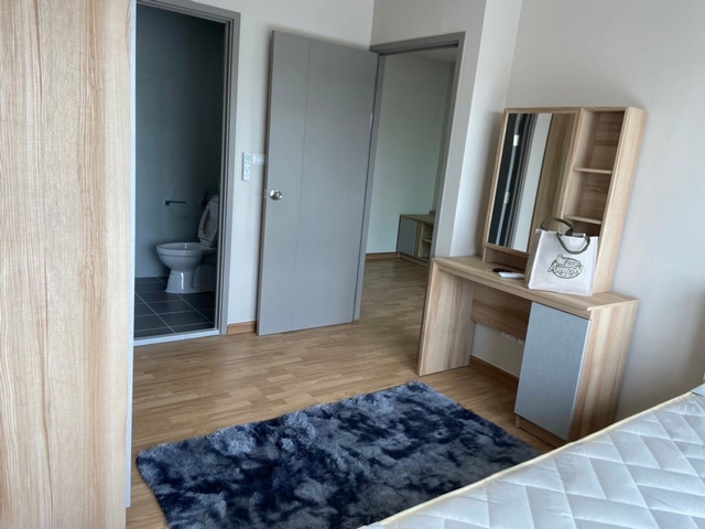 ให้เช่าบีคอนโด พหลโยธิน ตึก A ชั้น5 ห้อง 30 ตรม.เฟอร์ มีเครื่องซักผ้า ใกล้ ม.กรุงเทพ