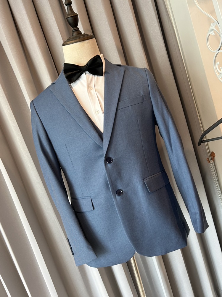 พร้อมเช่า ชุดสูทชาย สียีนส์อ่อน 2 กระดุม