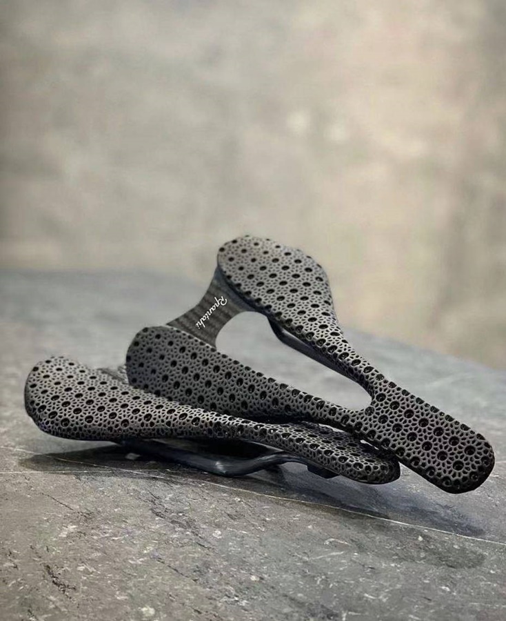 Rpantahi Carbon Saddle