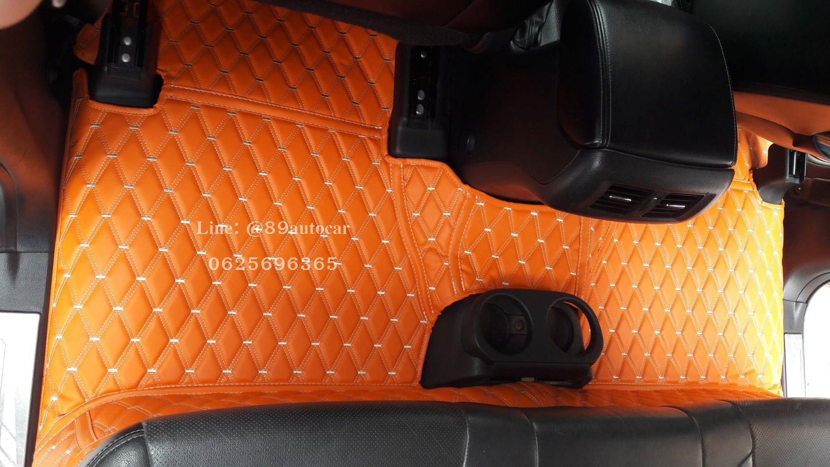 พรมปูพื้นรถยนต์ Nissan Navara 4 ประตู 2019 ปูพรมvvip สีส้มด้ายทอง เต็มคัน