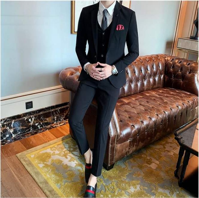 Pre-order ชุดสูทชาย เนื้อผ้าฟูเด้ง สีดำ (พร้อมเสื้อกั๊ก)