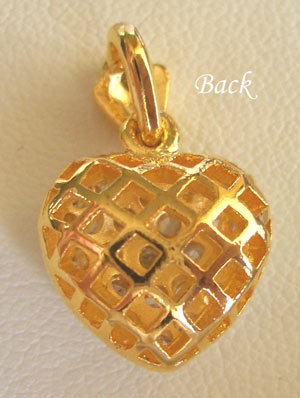 หมดค่ะ++BP401+++จี้หัวใจเปี่ยมรัก+++งานแพรวพราว ระยิบระยับมากค่ะ เหมือนจริงสุดๆ แบบไม่ล้าสมัย จี้ขนาดใหญ่นะคะ งานเรียบร้อยมากๆๆ ควรมีเก็บไว้นะคะ