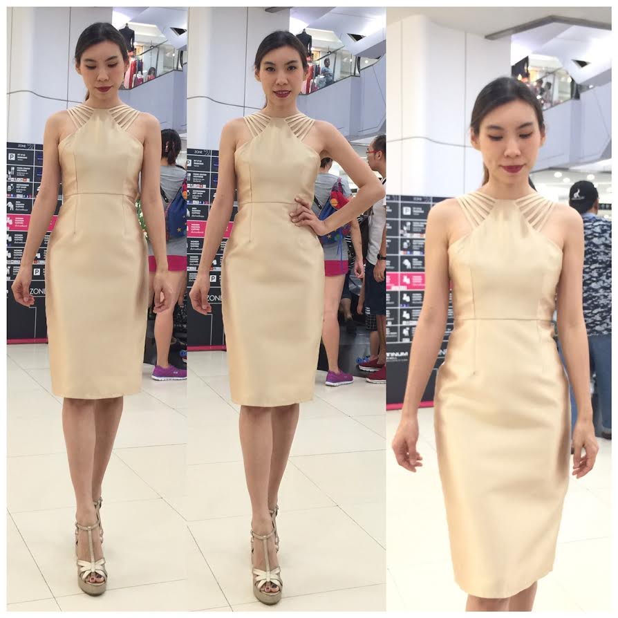 พร้อมเช่า ราตรีสั้น ชุดเดรสเดรสเนื้อไหม ทรงเข้ารูป เส้นสายไหล่สวยเรียงเส้น สีทอง