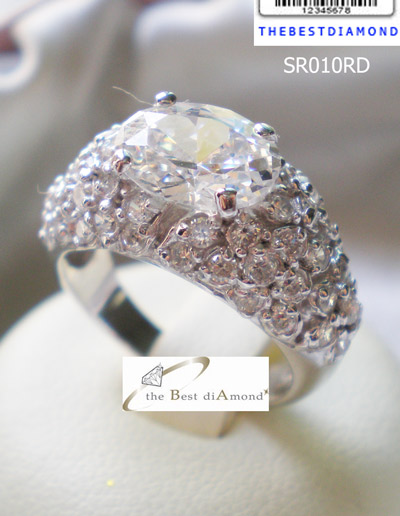 SR010RD แหวนเงินแท้ หรูหรา ดูไฮโซ ดูดีมากๆๆ เหมือนของจริงสุดๆๆ เพชรแวววาวระยิบระยับ เพชรตรงกลางเพชร CZ รูปไข่ 8*9 มม รับประกันความสวย