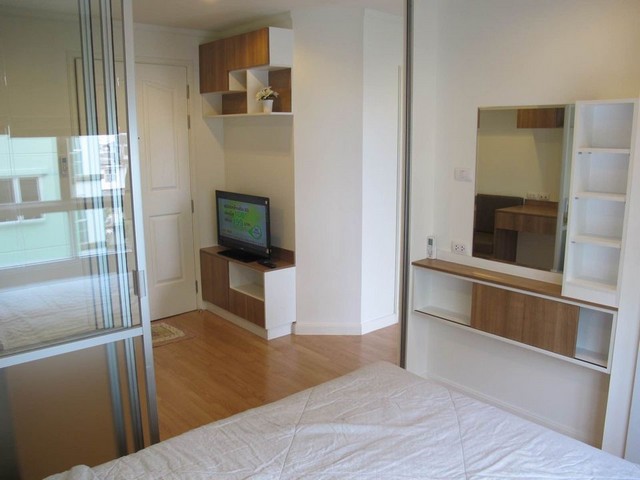 ให้เช่าคอนโดลุมพินี วิลล์ พัฒนาการ - เพชรบุรีตัดใหม่ 23 ตร.ม.ตึกA1 แอร์ 2 ตัว เฟอร์ครบ พร้อมอยู่