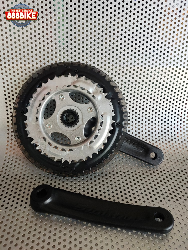 จานดูด 3 ชั้น ซันเรส Sunrace รุ่น M300 48-38-28T สีดำ ขายาว 175 มม. มีใบบังจาน