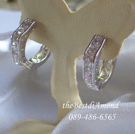 สินค้าหมด===BE814RD+++ต่างหูแถว แบบคลื่น++เรียบ หรู ดูดีมากๆๆๆ ใส่ติดหูได้ทุกวัน ไม่เวอร์ ดูผู้ดีมากๆๆค่ะ ดีไซน์ก็หรูหรา มีกำไล เข้าชุดด้วยค่ะ