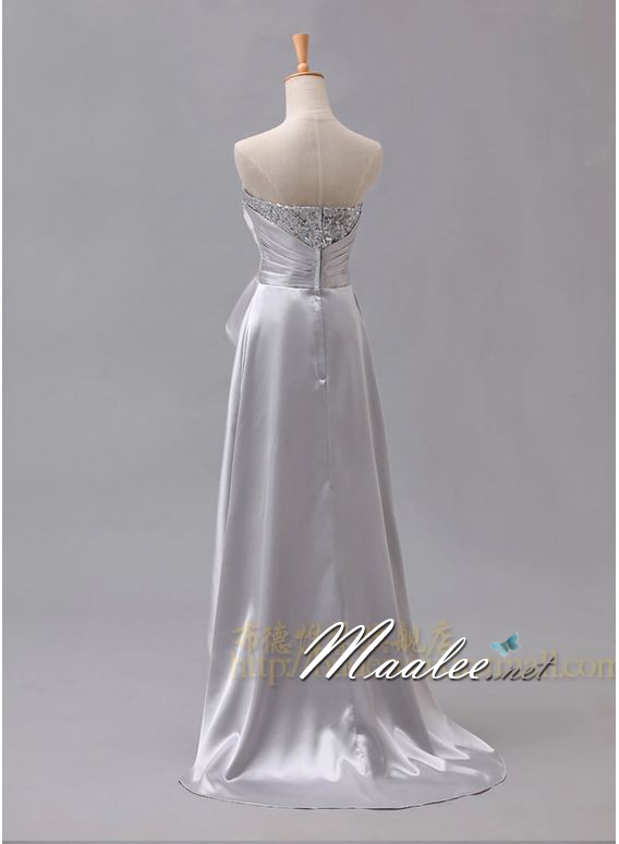 พร้อมส่ง (ตัวโชว์) ชุดราตรีสั้น เกาะอก เซ็กซี่หน้าสั้นหลังยาว แต่งเลื่อมประดับเข็มกลัด สีเทา