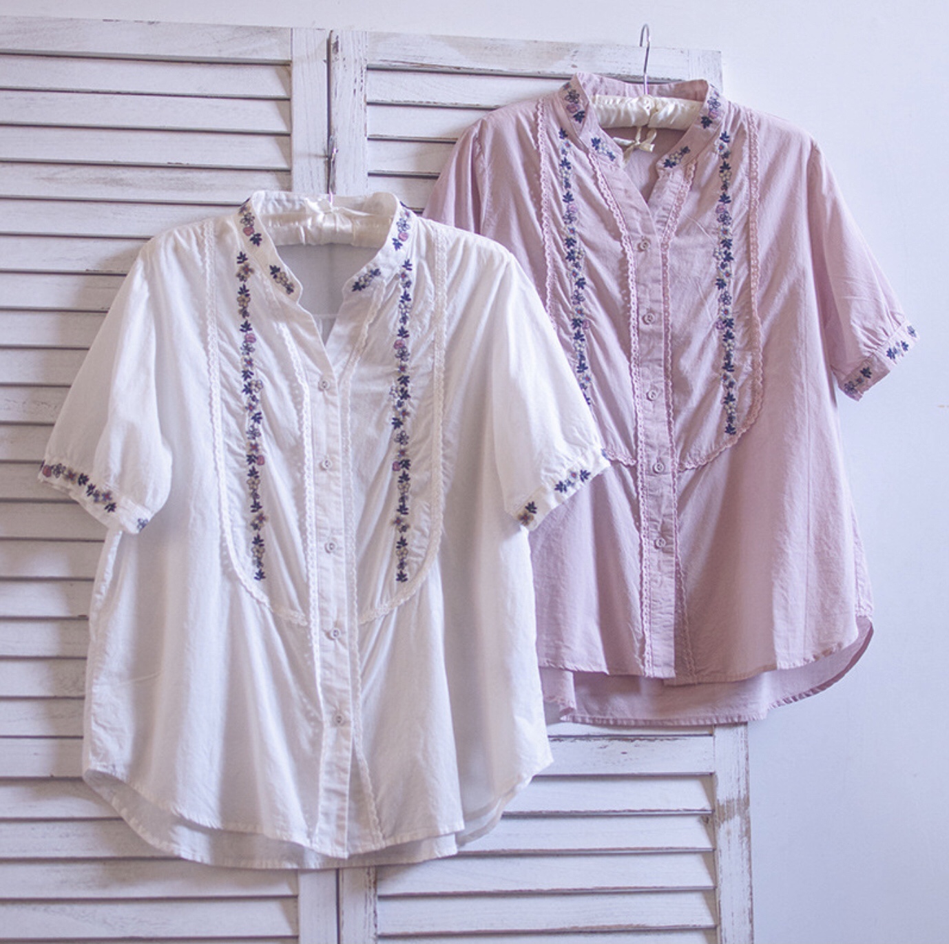 เสื้อผ้าฝ้ายลายปักแต่งลูกไม้