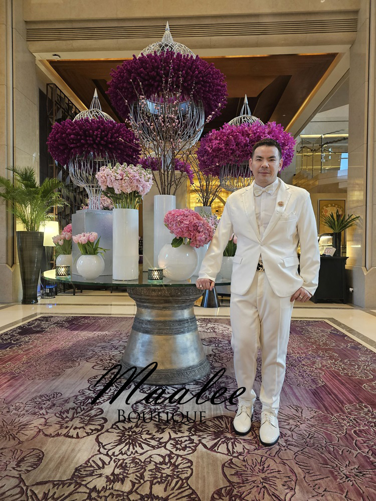 พร้อมเช่า ชุดสูทชาย พลัสไซส์ สีขาว แต่งขอบปก ผ้าใส่สบาย