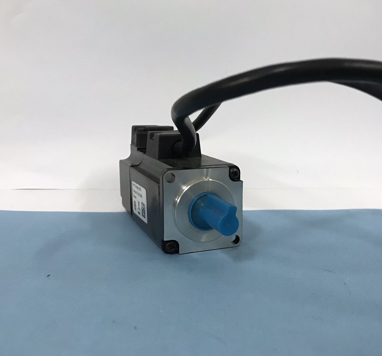 ECMA-C30401ES SERVO MOTOR " DELTA "