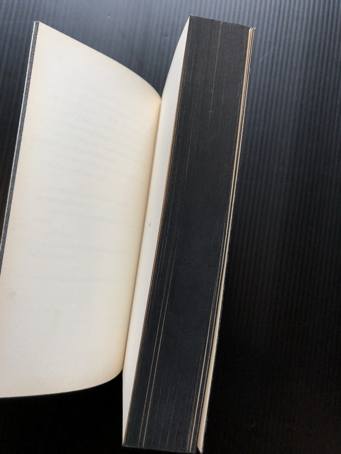 คนแคระ *ได้รับรางวัลซีไรต์ ผลงานของ วิภาส ศรีทอง