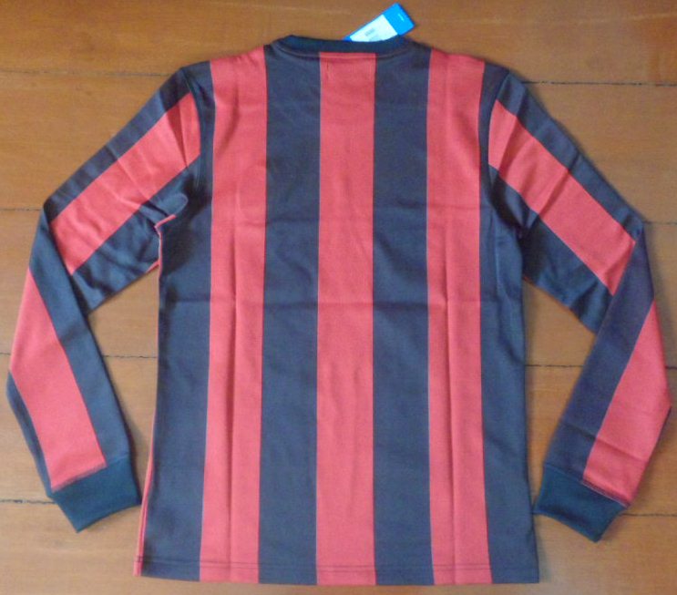 เสื้อฟุตบอล ทีมสโมสรเอซี มิลาน ชุดเหย้า เรโทร แขนยาว 1960s ใหม่ M-Size / AC MILAN Football Shirt Long Sleeve Retro Home Kit 1960s Jersey NEW M-Size