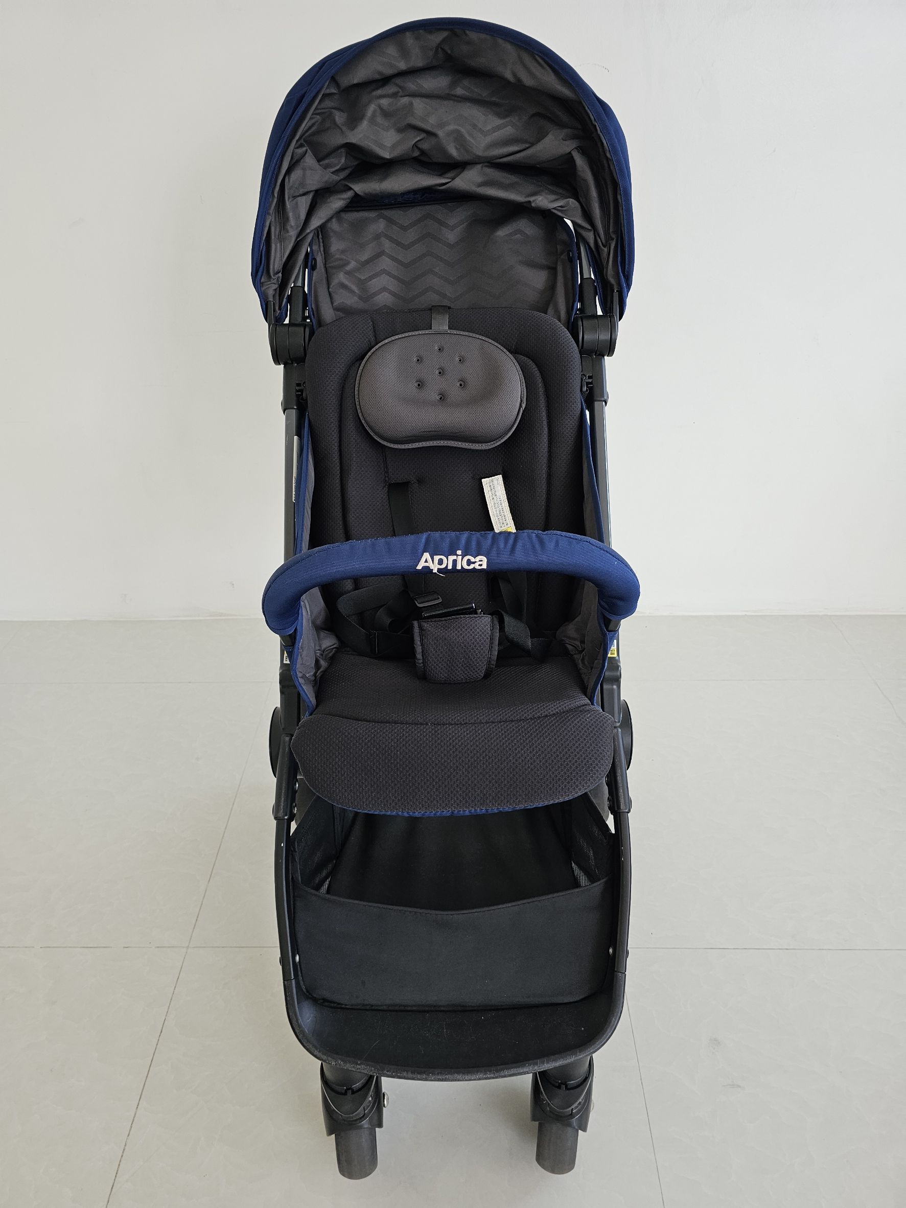 รถเข็น Aprica รุ่น nano smart สีน้ำเงิน