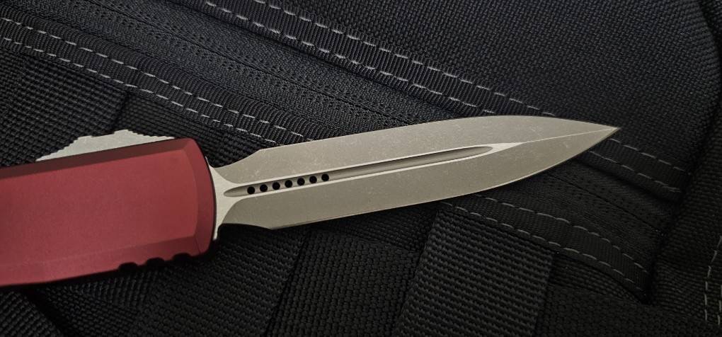 Microtech Ultratech Gen IV D/E Apocalyptic Standard w/ Merlot Handle