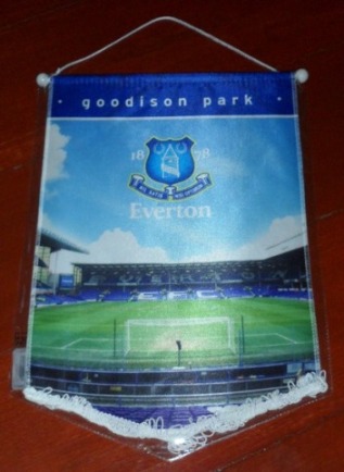ธงติดกระจก ฟุตบอล สโมสรเอฟเวอร์ตัน - กูดิสัน ปาร์ค ใหม่ / EVERTON Football Club Pennant - GOODISON PARK NEW