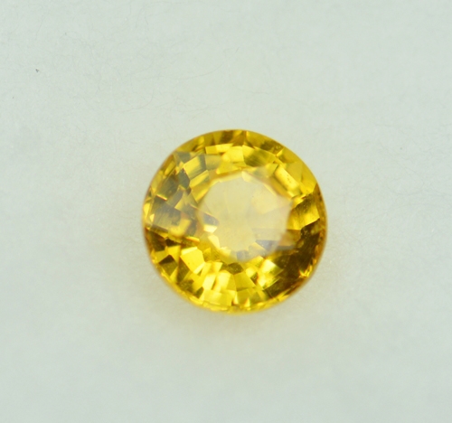 พลอยบุษราคัมบางกะจะ 0.60 กะรัตพลอยไทย (0656)