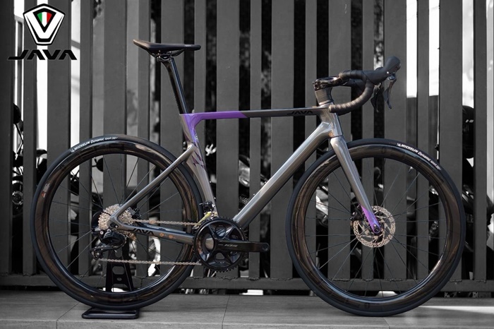 จักรยานเสือหมอบ JAVA VESUVIO DISC SHIMANO 105 R7120 24speed ดิสน้ำมัน เต็มกรุ๊ป! ตัวเฟรมคาร์บอนทรง All around รองรับมาตฐาน UCI