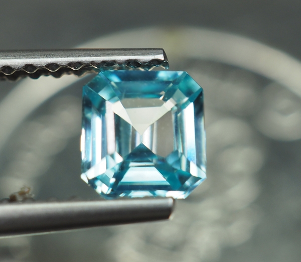 เพทายกัมพูชา 0.65 กะรัตสีฟ้า (0934)