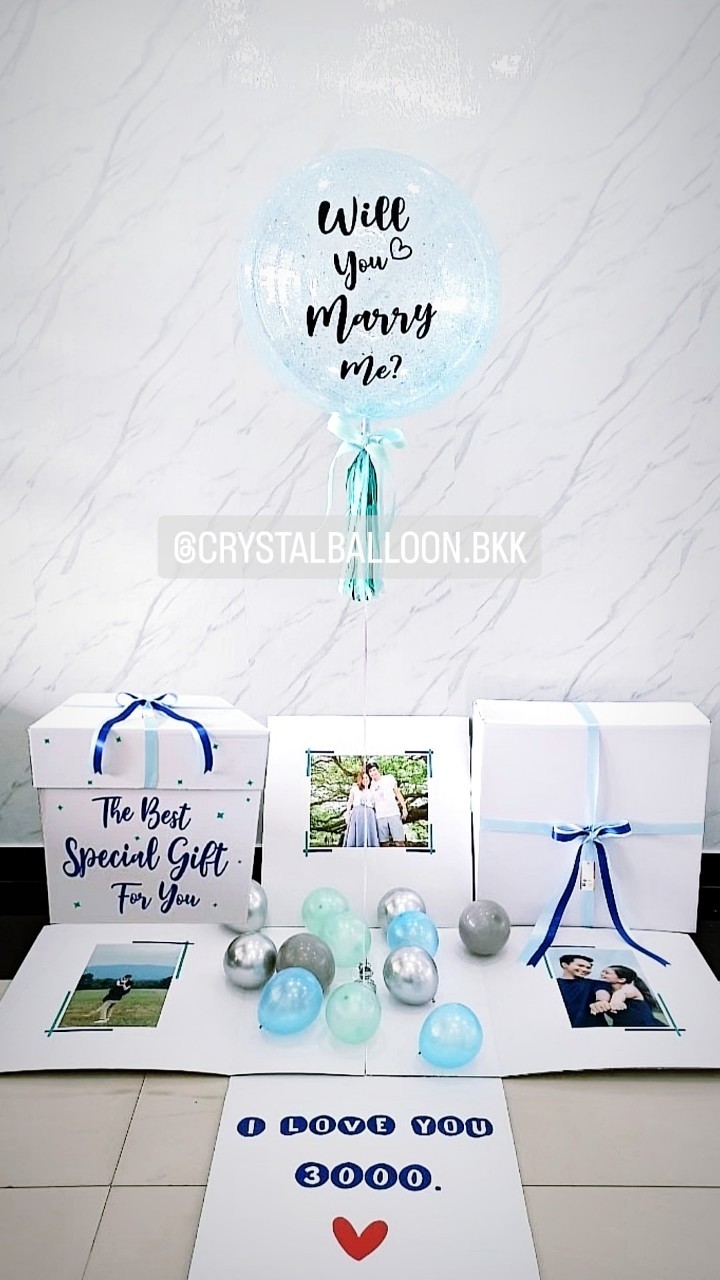 Surprise Box Will You Marry Me? กล่องเซอร์ไพรส์ขอแต่งงาน Theme สีฟ้า พร้อมตกแต่ง สามารถใส่รูปได้ 4 รูป สามารถเปลี่ยนสีลูกโป่ง/เปลี่ยนข้อความได้