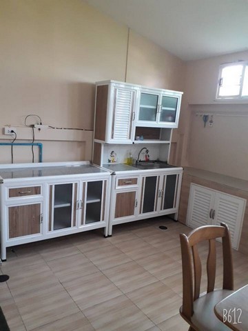 ให้เช่าทาวน์เฮาส์ 2 ชั้น 22.2 ตร.ว.หมู่บ้านโกลเด้น ทาวน์ เกษตร-ลาดปลาเค้า ซอยลาดปลาเค้า 72