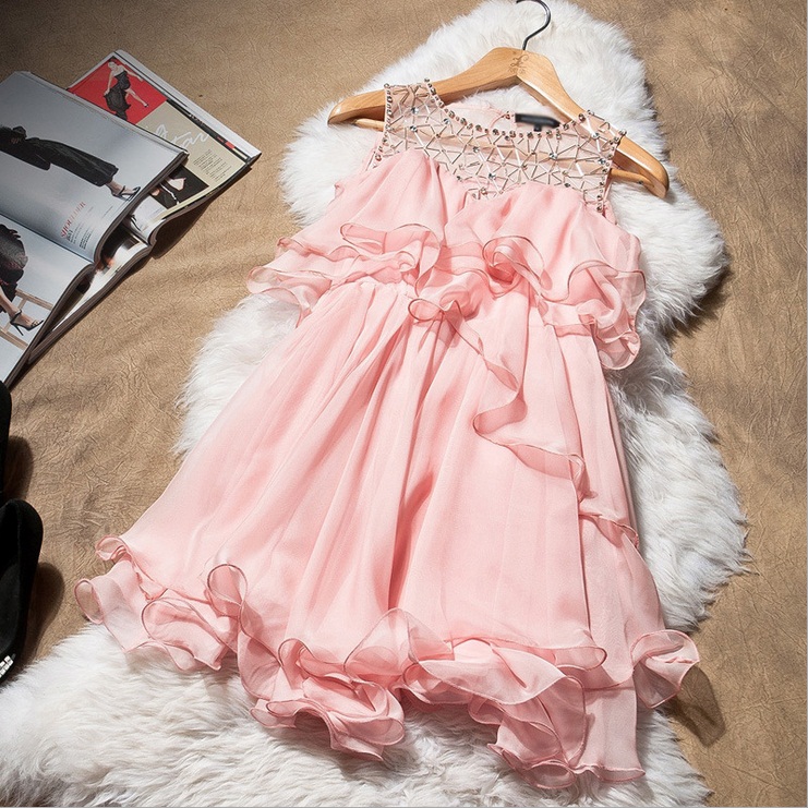 พร้อมส่ง ชุดออกงาน ชุดเดรสสั้น สีชมพู แต่งระบายผ้าไหมชีฟอง ปักเลื่อมช่วงคอ