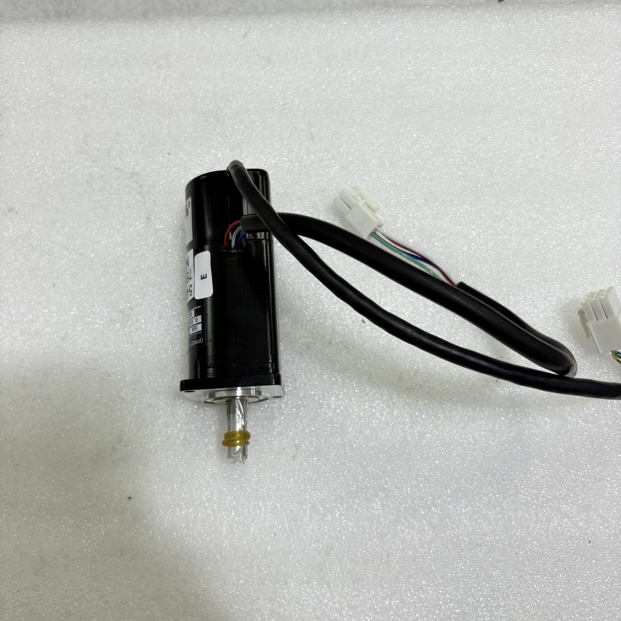 R88M-UE10030H-S1 SERVO MOTOR “ OMRON ”