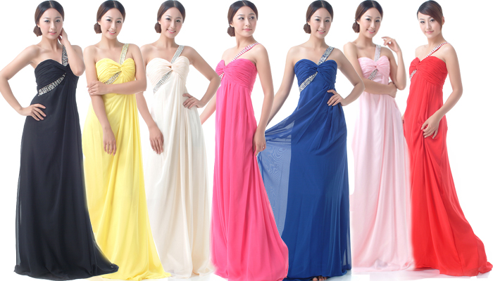 พร้อมเช่า ชุดราตรียาว เกาะอก ไหล่เดียว สีขาว อกจับจีบ Sweet Heart คาดแถบเลื่อมสวยเก๋