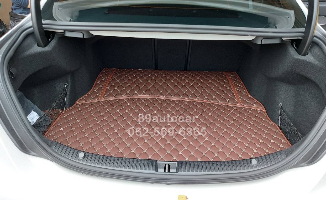 พรมรถยนต์ Benz C220d W205 ปูพรม7D สีกาแฟ + พรมดักฝุ่นสีน้ำตาล เข้ารูป